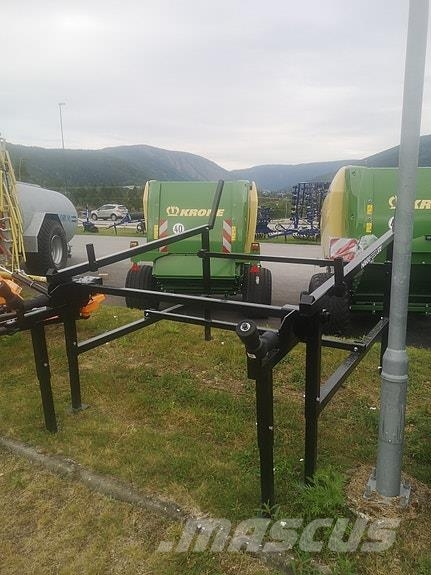 Hakkifeed 372 mekanisk stokkebord Miško technika - Kita