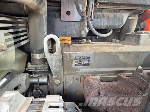 Hitachi Zaxis 85US-5A 6000 t service utført Construcción - Otros