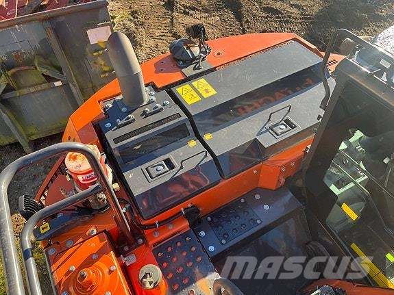 Hitachi ZX135 US-7 معدات البناء - غير ذلك