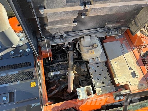 Hitachi ZX135 US-7 معدات البناء - غير ذلك