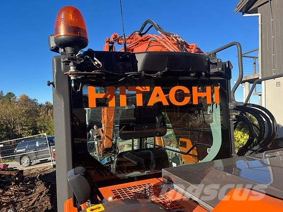 Hitachi ZX135 US-7 معدات البناء - غير ذلك