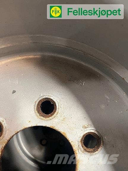 Hjul par: Trelleborg 26/50X12 Trelleborg grå 9.50J Ελαστικά και ζάντες