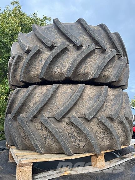 Hjulsett Massey Ferguson 650/65R38 og 540/65R28 Gume, točkovi i felne