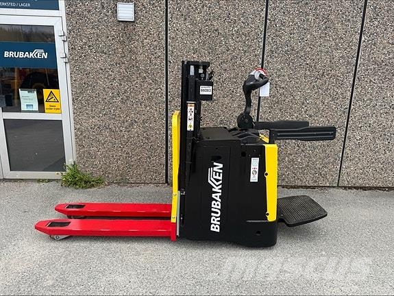 Hyster P2.0SD INITIAL LIFT BILLIG! 66083 Sonstige Baumaschinen