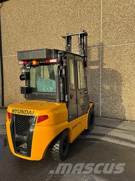 Hyundai 3,5T Diesel truck معدات البناء - غير ذلك