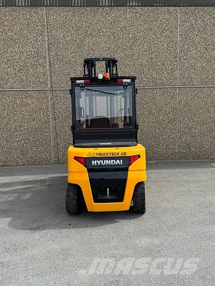 Hyundai 50B-9 Строительная техника - Другие