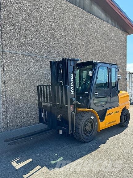 Hyundai 5T Diesel Truck معدات البناء - غير ذلك