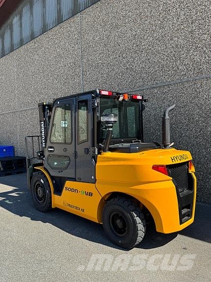 Hyundai 5T Diesel Truck معدات البناء - غير ذلك