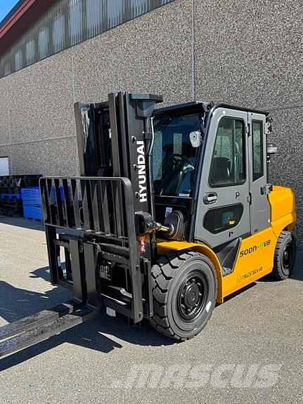 Hyundai 5T Diesel Truck معدات البناء - غير ذلك