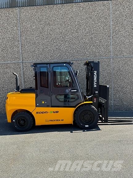Hyundai 5T Diesel Truck معدات البناء - غير ذلك