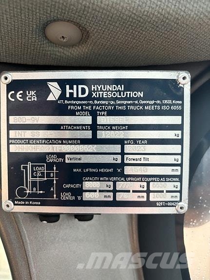 Hyundai 8T Diesel truck معدات البناء - غير ذلك