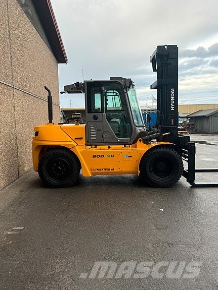 Hyundai 8T Diesel truck معدات البناء - غير ذلك