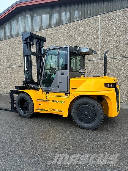 Hyundai 8T Diesel truck معدات البناء - غير ذلك