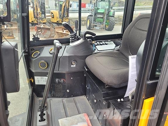 JCB 15 C-1 Anlegg - Annet