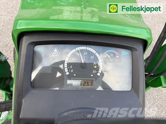 John Deere 1026R Traktorer