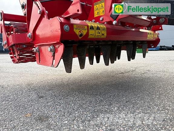 John Deere 1026R Traktorer