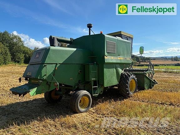 John Deere 1042 treske, nylig tatt stor service Kombajni