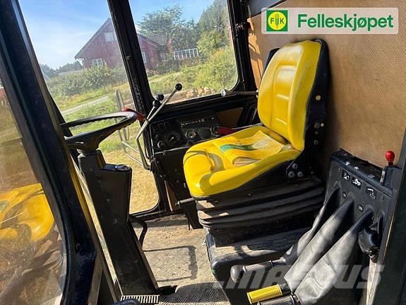 John Deere 1042 treske, nylig tatt stor service Kombajni