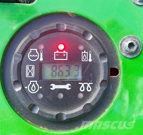 John Deere 1550 Terrain Cut Коммунальная техника - Другие
