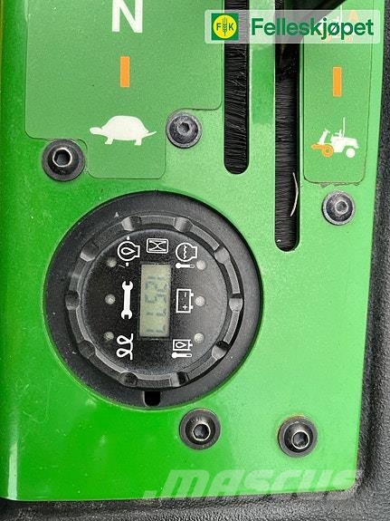 John Deere 1580 Nega okolice - drugo