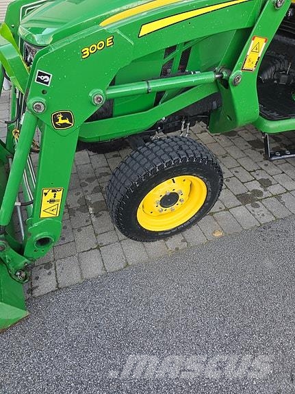 John Deere 3038E Traktorer