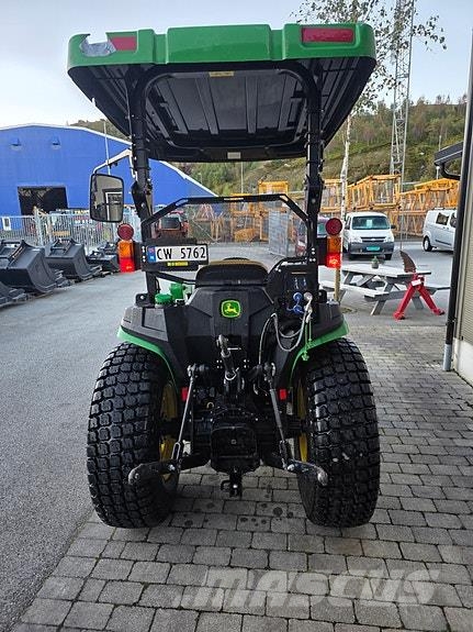 John Deere 3038E Traktorer