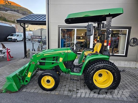 John Deere 3038E Traktorer