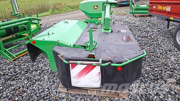 John Deere 324 Slåmaskin Gadanheiras