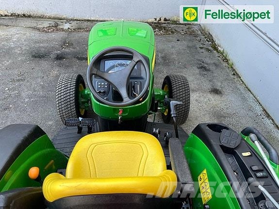 John Deere 4066M Tractors