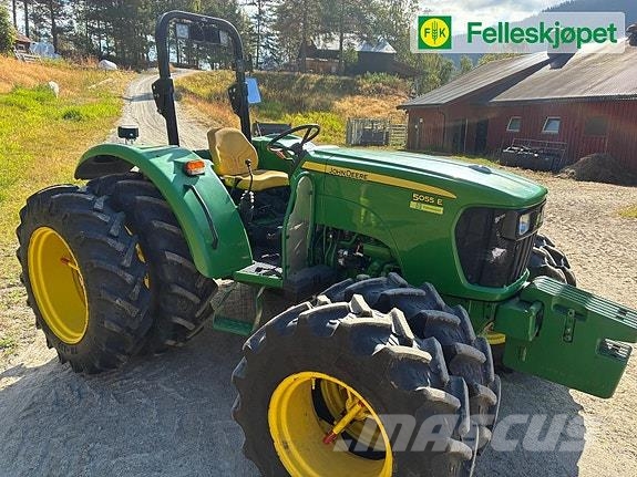 John Deere 5055E Traktoriai