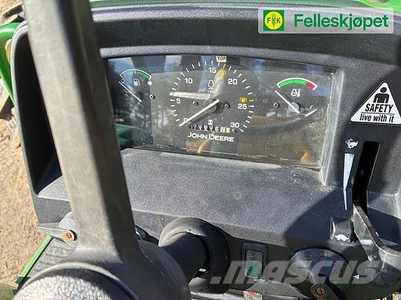John Deere 5055E Traktoriai