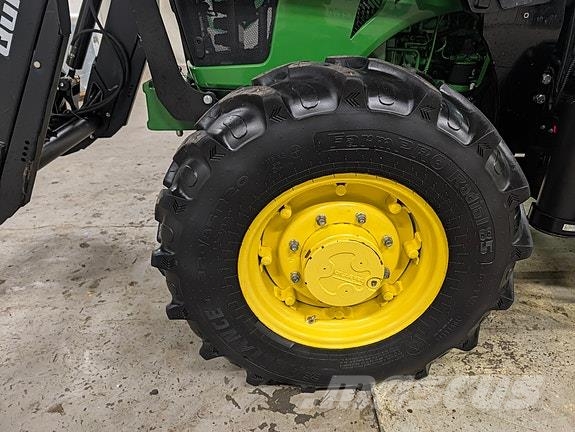John Deere 5058E Traktorer