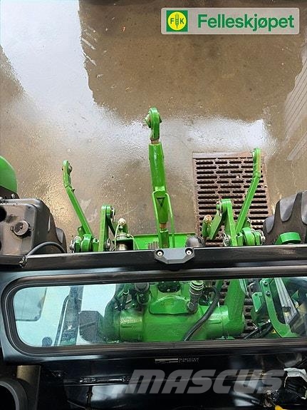 John Deere 5075E الجرارات