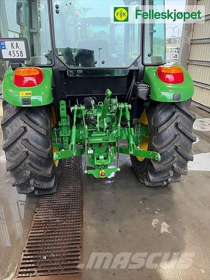 John Deere 5075E الجرارات
