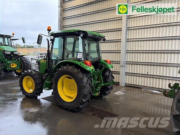 John Deere 5075E الجرارات