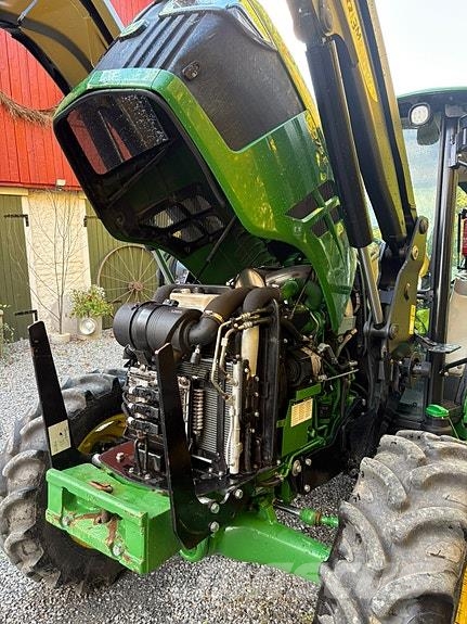 John Deere 5075E lavt timetall Traktorer