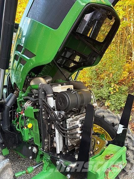 John Deere 5075E lavt timetall Traktorer