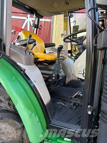 John Deere 5075E lavt timetall Traktorer