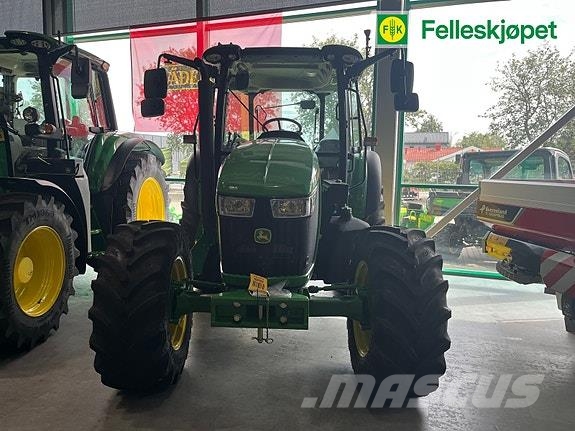 John Deere 5075M الجرارات
