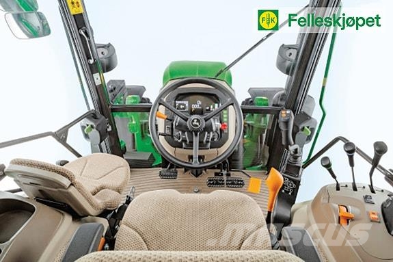 John Deere 5075M الجرارات