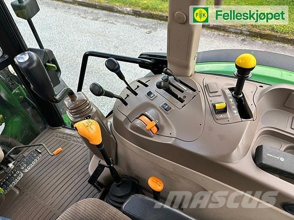 John Deere 5100M Traktorji