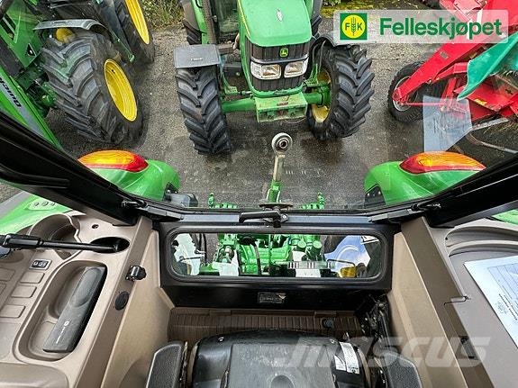 John Deere 5100M Traktorji