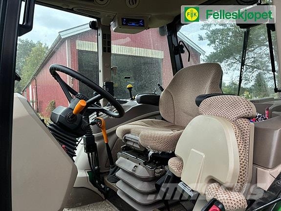 John Deere 5100M kun 230 timer med Ålø Laster Трактори