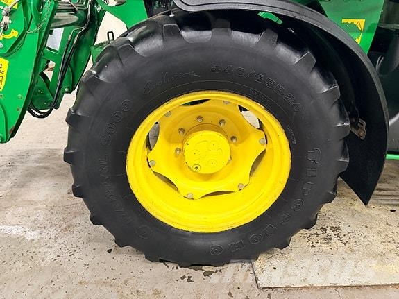 John Deere 5100R Traktorer