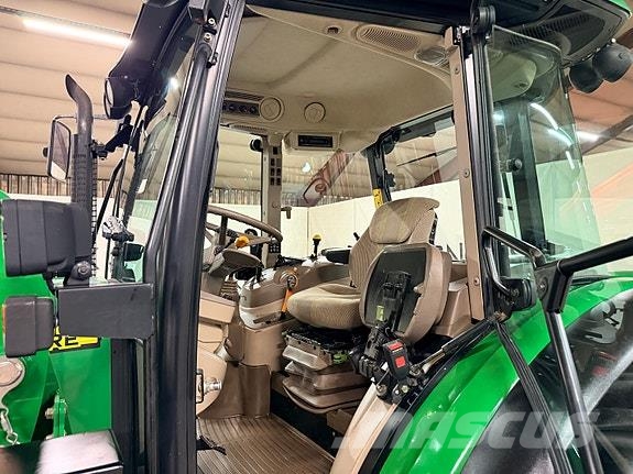 John Deere 5100R Traktorer