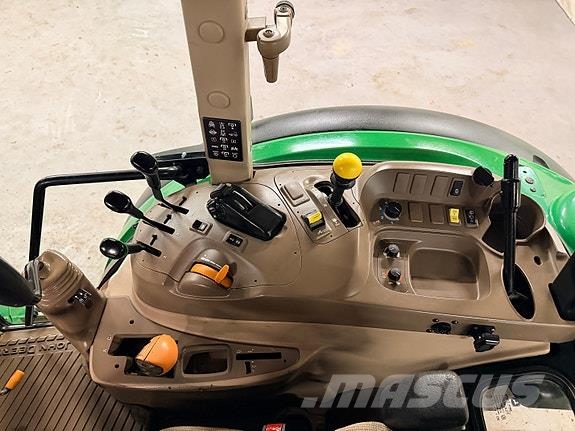 John Deere 5100R Traktorer