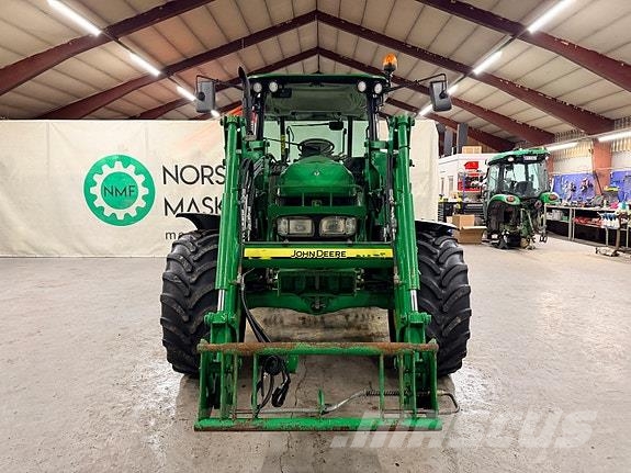 John Deere 5100R Traktorer