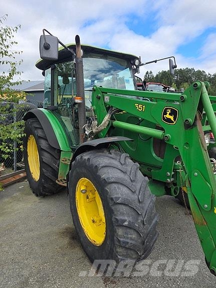 John Deere 5820 الجرارات