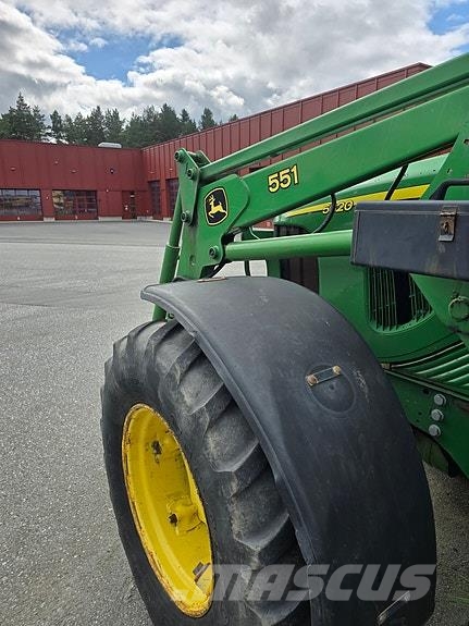 John Deere 5820 الجرارات