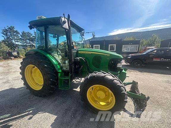 John Deere 5820 Traktorer